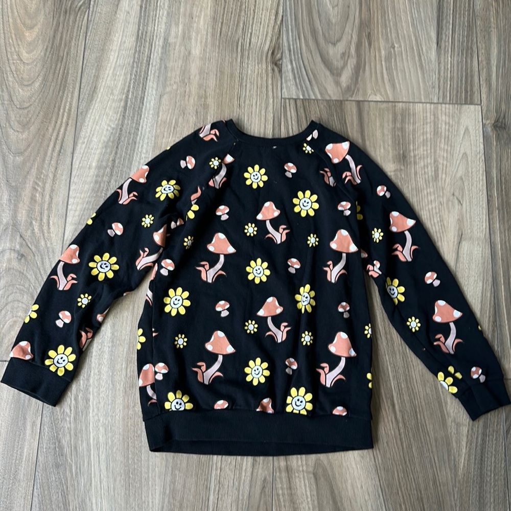 Pacsun girls sweater black/flowers and mushrooms Childs size 12 boy or girl
